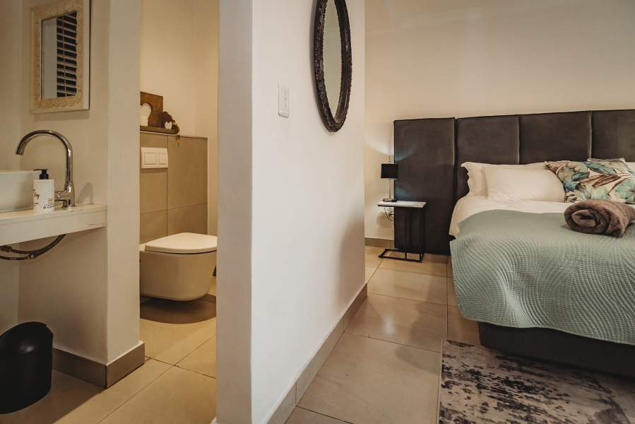 4 Bedroom Property for Sale in Herolds Bay Western Cape